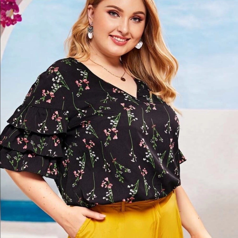 PLUS FLORAL PRINT RUFFLE TRIM BLOUSE - Picture 2 of 4